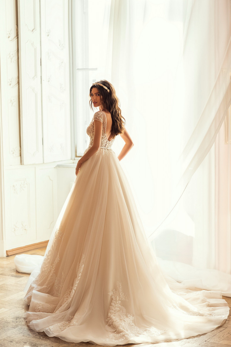 Angelina Pirtskhalava featured in  the Luce Sposa catalogue for Spring/Summer 2023