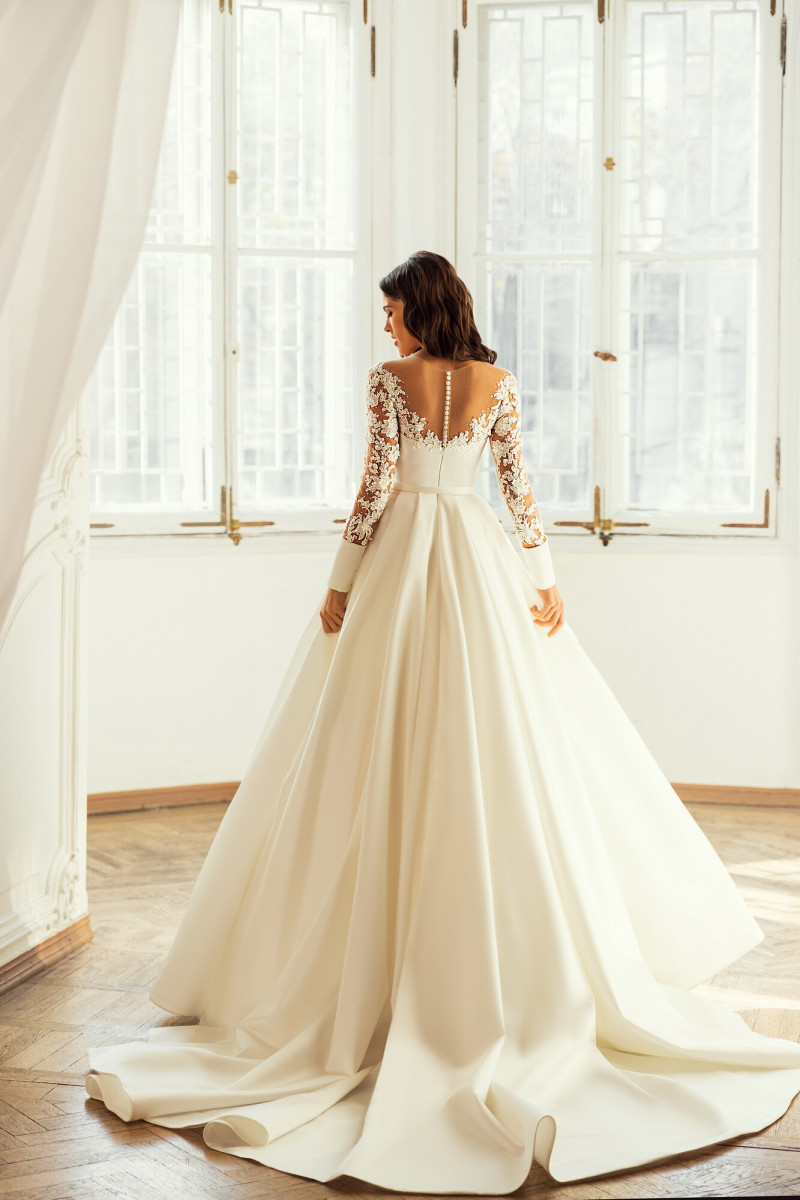 Angelina Pirtskhalava featured in  the Luce Sposa catalogue for Spring/Summer 2023