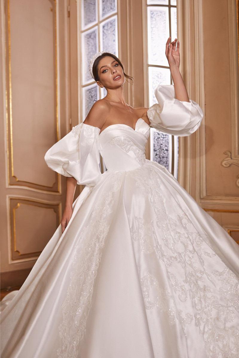 Angelina Pirtskhalava featured in  the Ricca Sposa catalogue for Autumn/Winter 2022