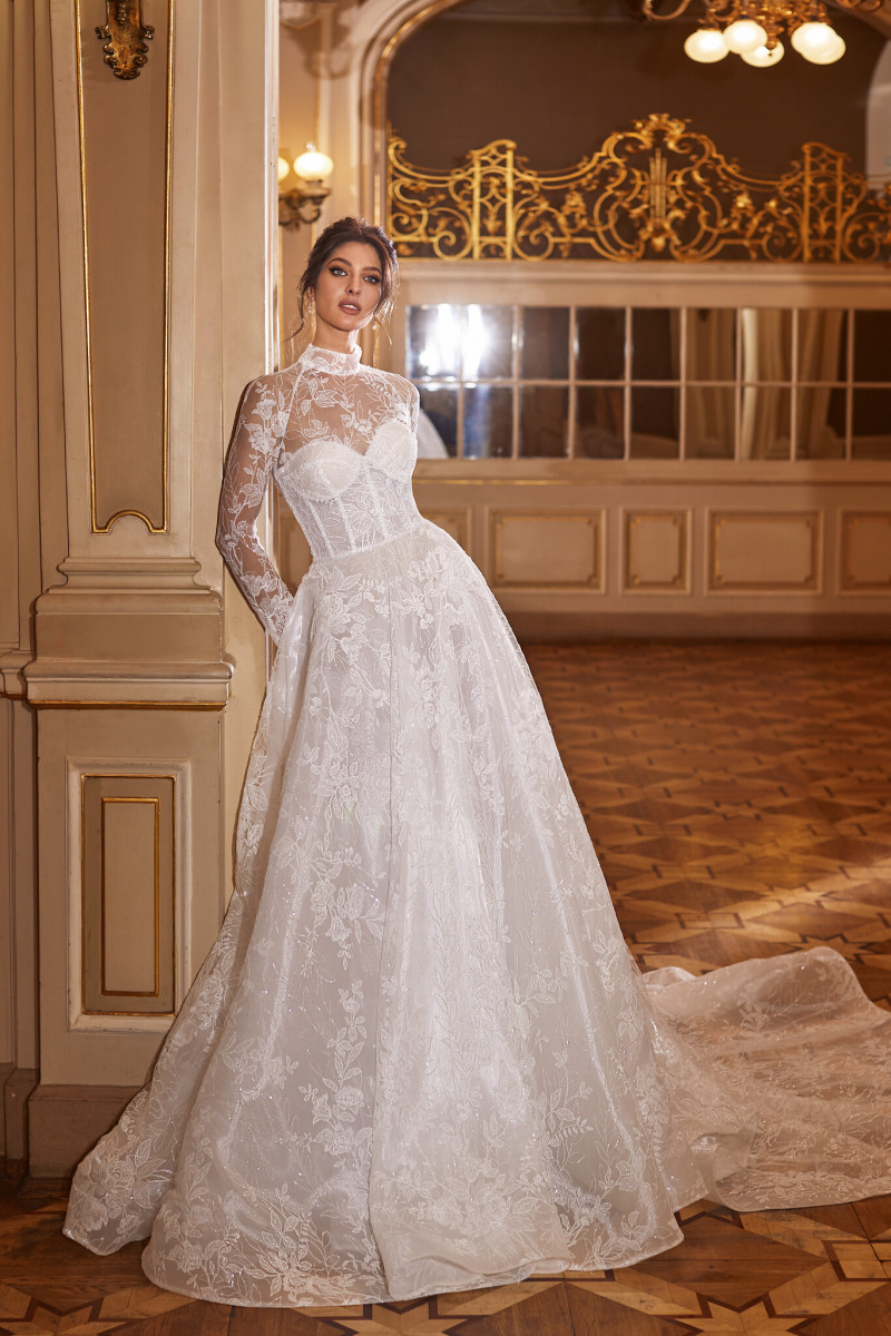 Angelina Pirtskhalava featured in  the Ricca Sposa catalogue for Autumn/Winter 2022