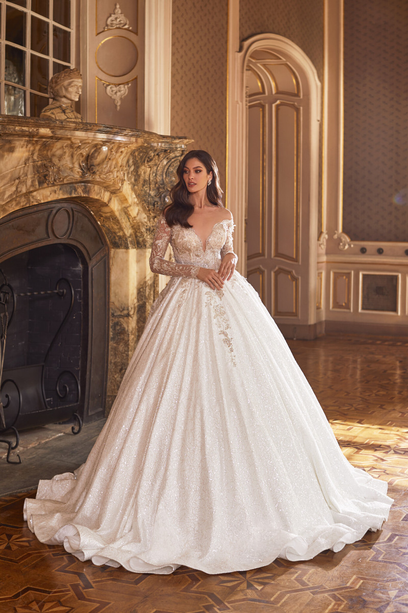 Angelina Pirtskhalava featured in  the Ricca Sposa catalogue for Autumn/Winter 2022