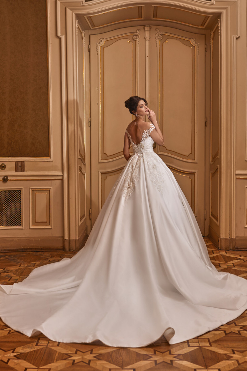 Angelina Pirtskhalava featured in  the Ricca Sposa catalogue for Autumn/Winter 2022