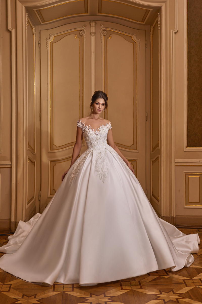 Angelina Pirtskhalava featured in  the Ricca Sposa catalogue for Autumn/Winter 2022