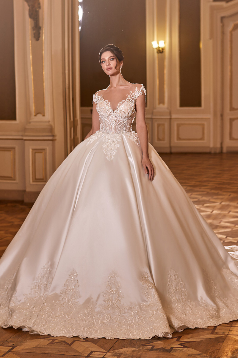 Angelina Pirtskhalava featured in  the Ricca Sposa catalogue for Autumn/Winter 2022