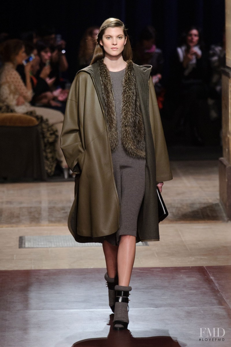 Estee Rammant featured in  the Hermès fashion show for Autumn/Winter 2014