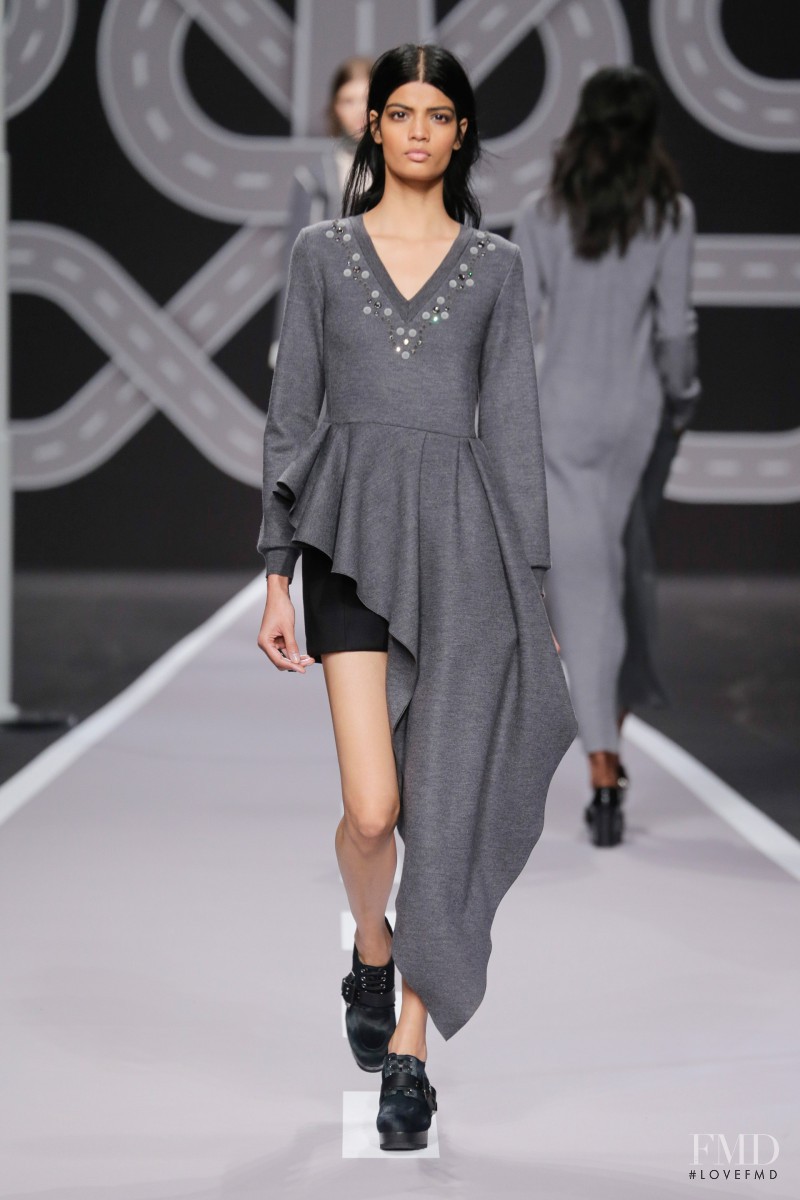 Bhumika Arora featured in  the Viktor & Rolf fashion show for Autumn/Winter 2014