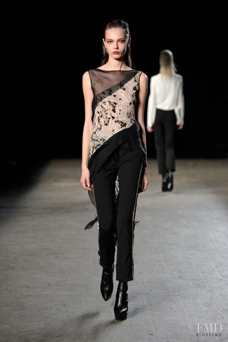 Philosophy di Lorenzo Serafini fashion show for Autumn/Winter 2014