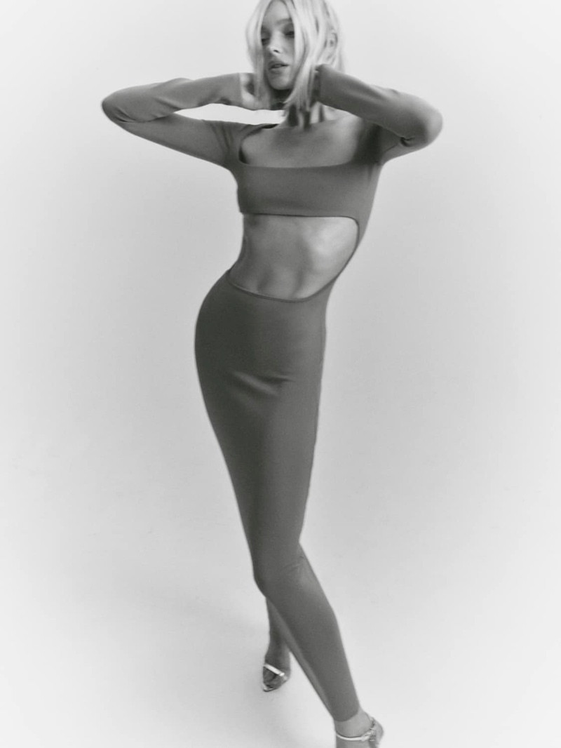 Elsa Hosk featured in  the Zeynep Arcay advertisement for Resort 2023