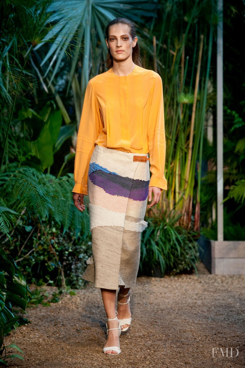Othilia Simon featured in  the Hermès fashion show for Spring/Summer 2014