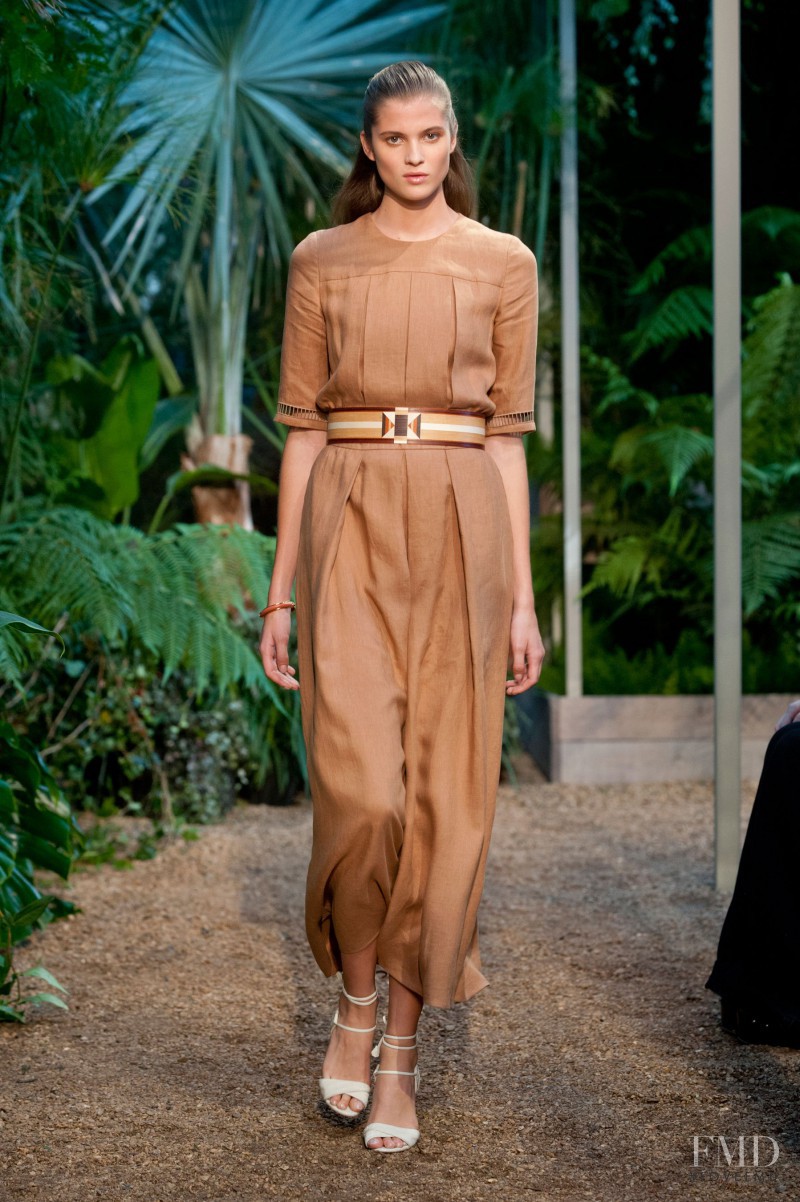 Estee Rammant featured in  the Hermès fashion show for Spring/Summer 2014