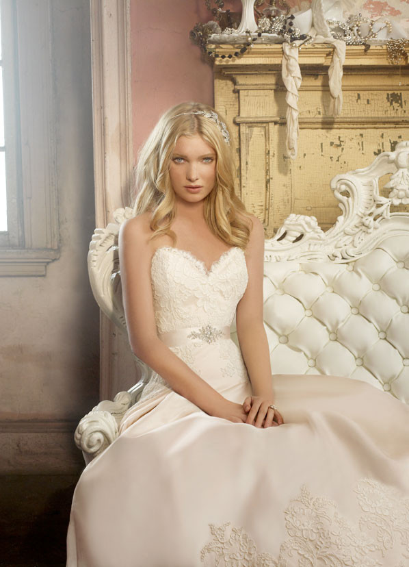 Elsa Hosk featured in  the Alvina Valenta lookbook for Spring/Summer 2009