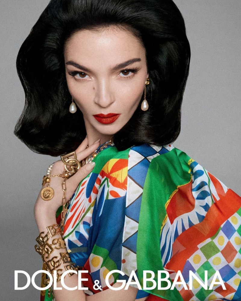 Mariacarla Boscono featured in  the Dolce & Gabbana Maiolica  advertisement for Pre-Fall 2023