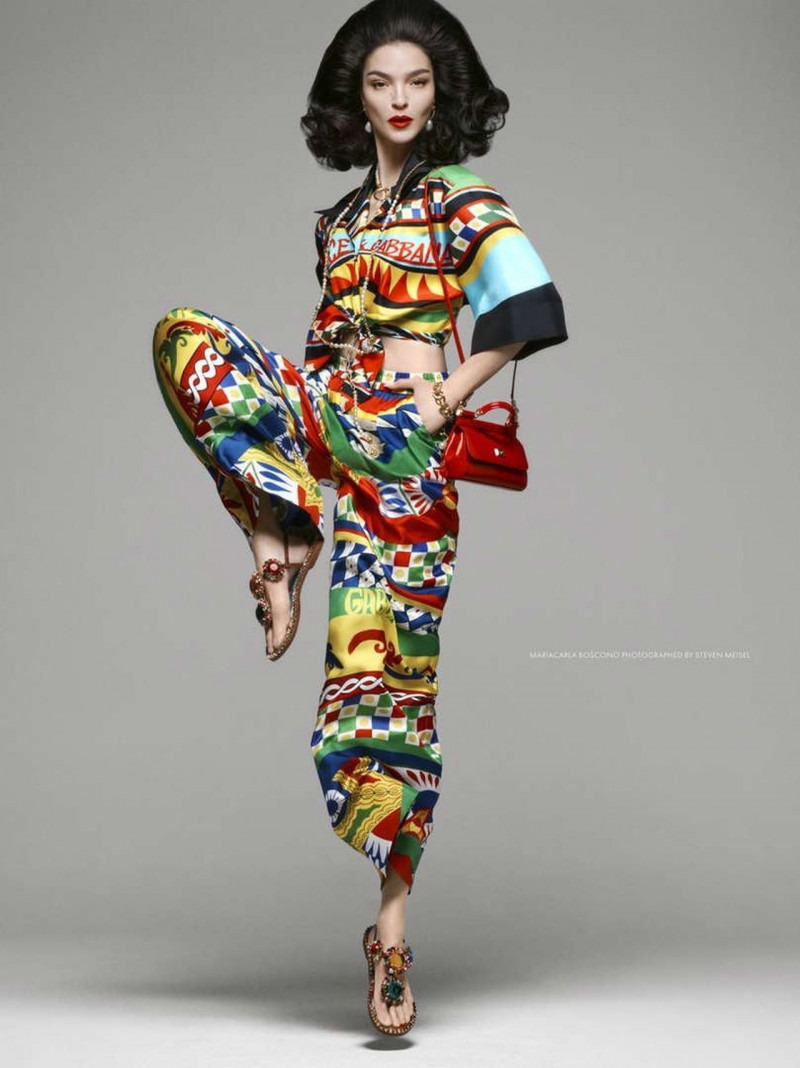 Mariacarla Boscono featured in  the Dolce & Gabbana Maiolica  advertisement for Pre-Fall 2023