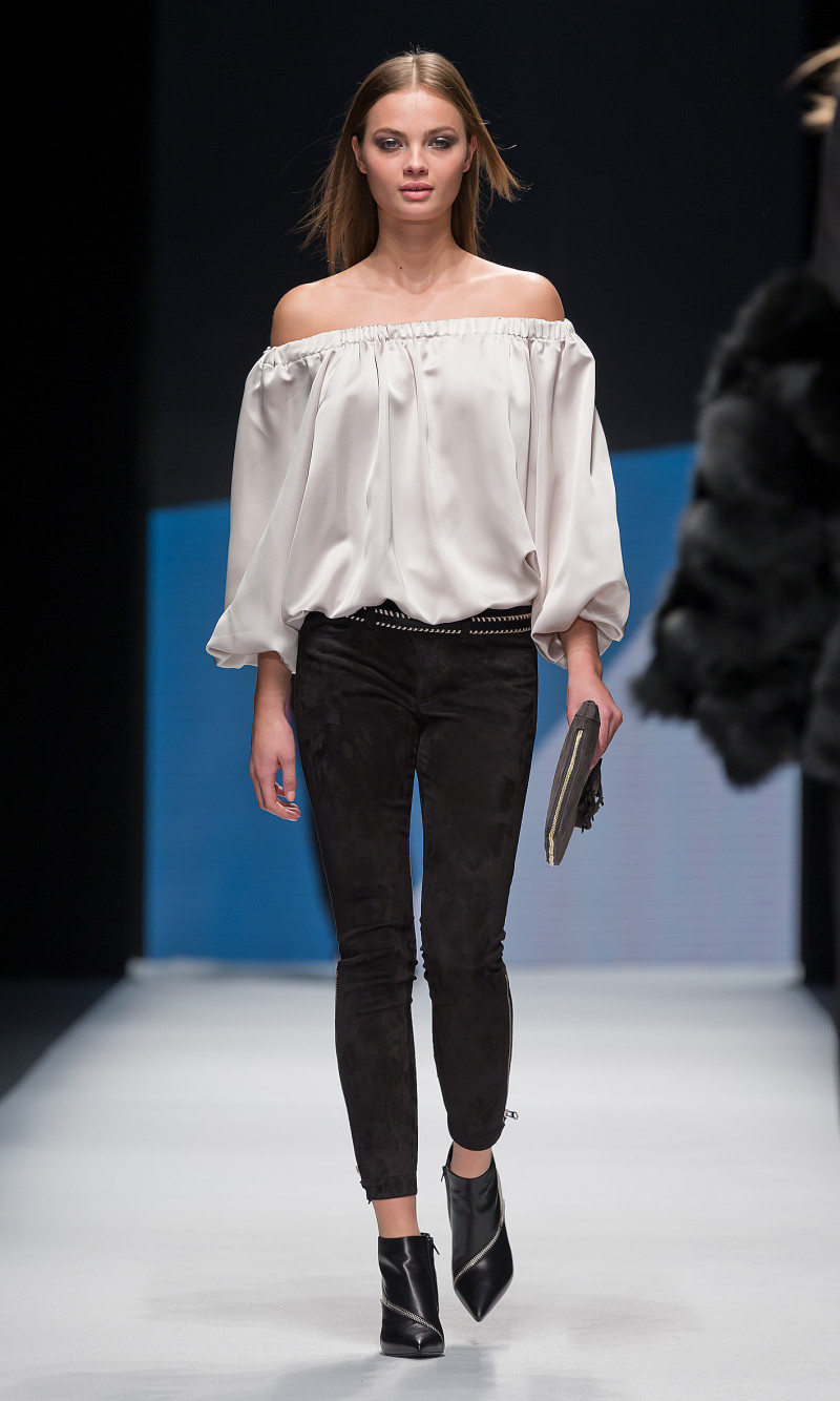 Moa Aberg featured in  the Hunkydory fashion show for Autumn/Winter 2014