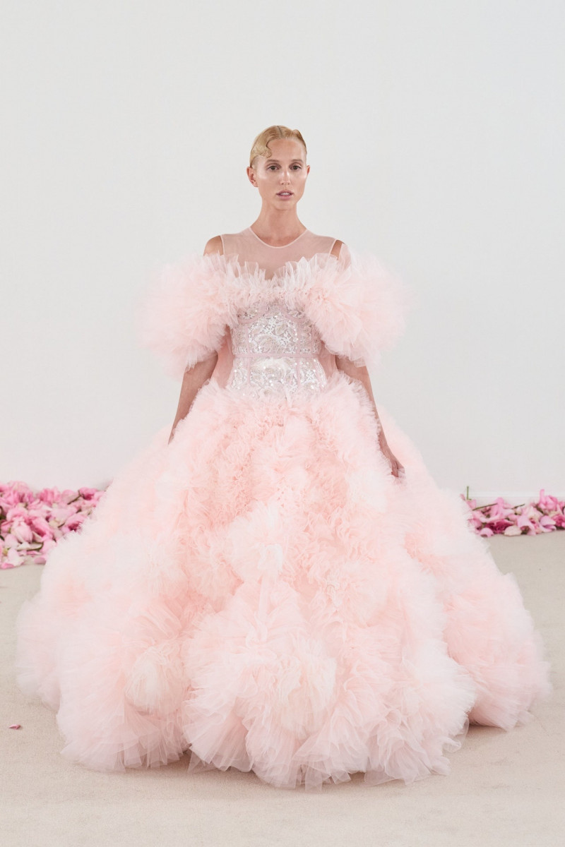 Giambattista Valli Haute Couture fashion show for Autumn/Winter 2023