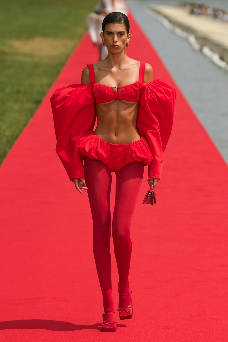 Jacquemus Le Chouchou fashion show for Autumn/Winter 2023