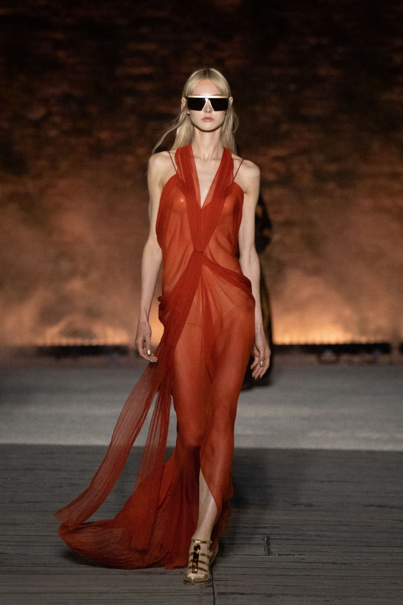 Alberta Ferretti fashion show for Resort 2024