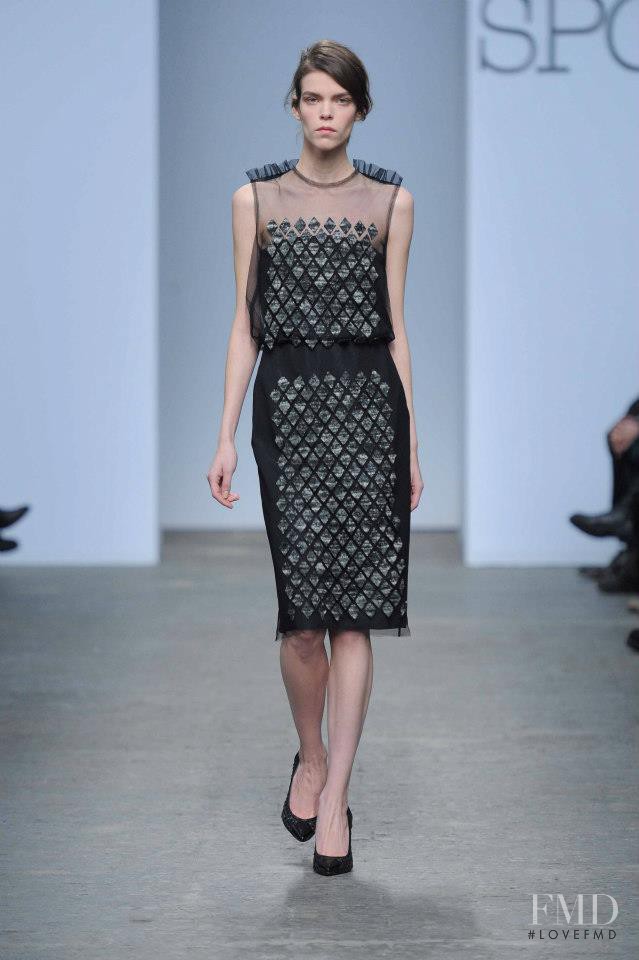 Meghan Collison featured in  the Sportmax fashion show for Autumn/Winter 2013