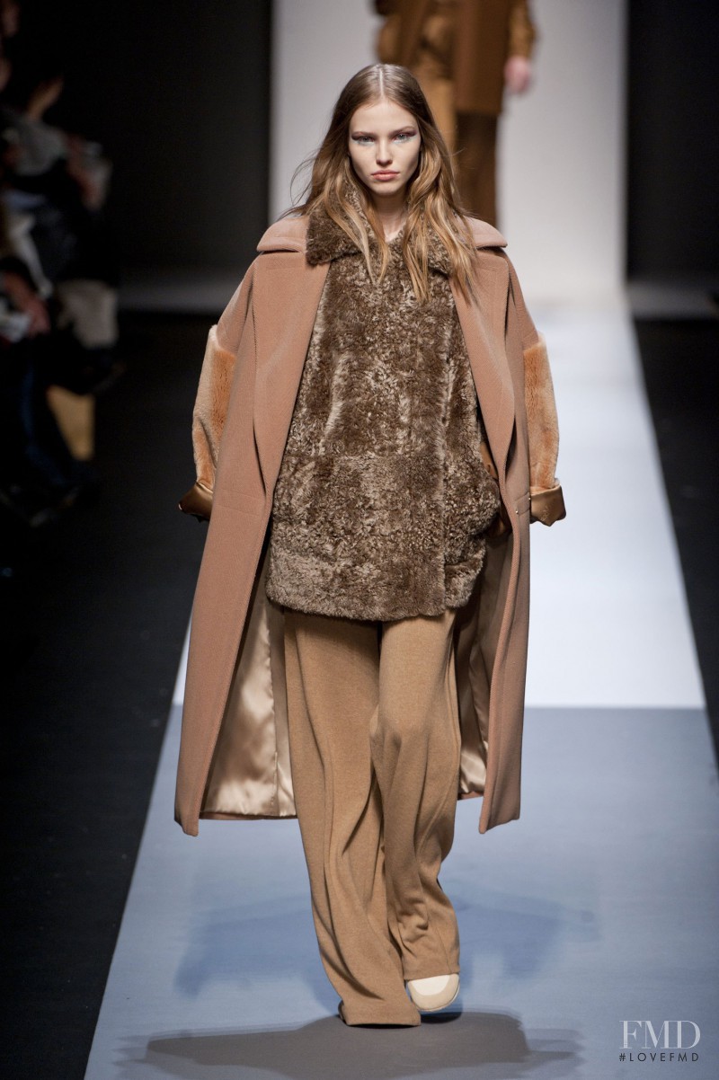 Sasha Luss featured in  the Max Mara fashion show for Autumn/Winter 2013