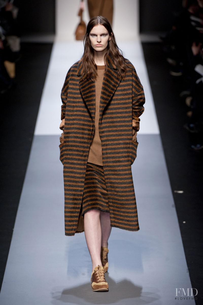 Lisa Verberght featured in  the Max Mara fashion show for Autumn/Winter 2013