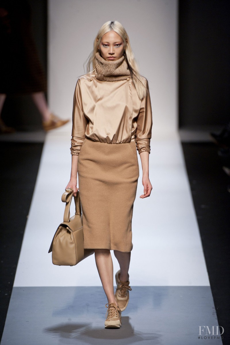 Soo Joo Park featured in  the Max Mara fashion show for Autumn/Winter 2013