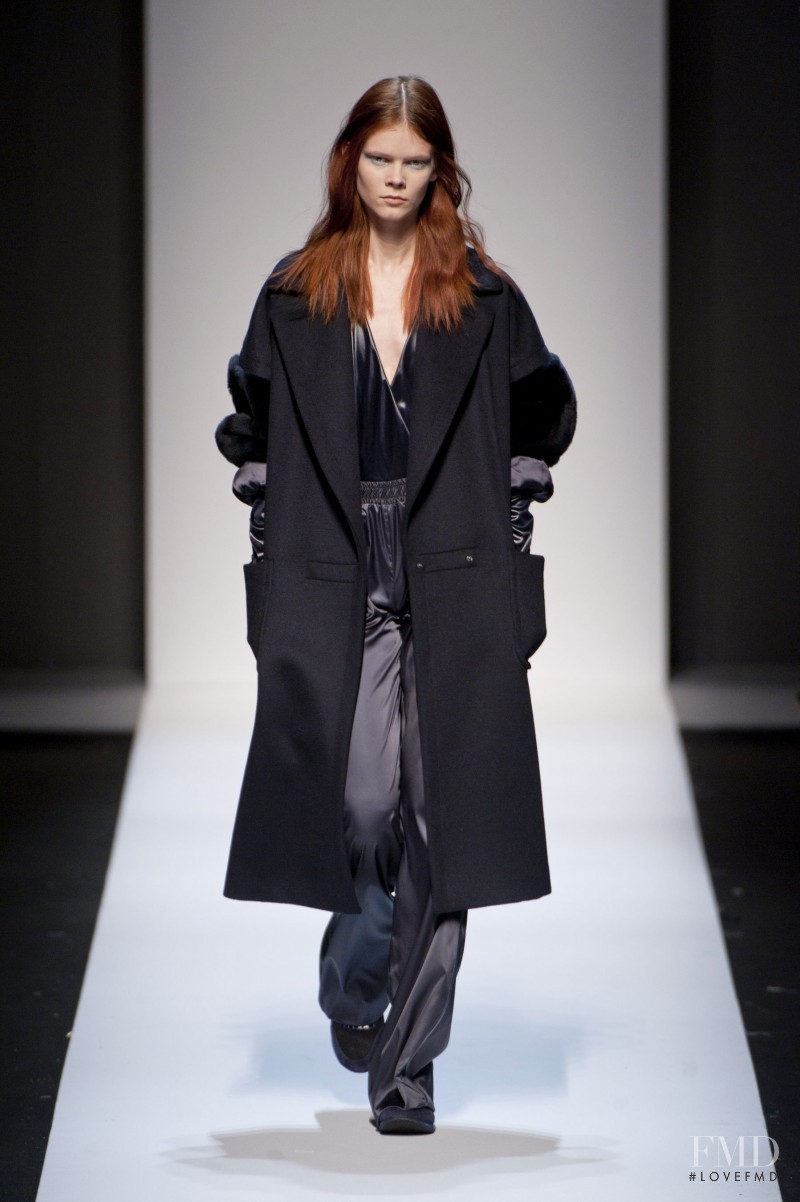 Irina Kravchenko featured in  the Max Mara fashion show for Autumn/Winter 2013