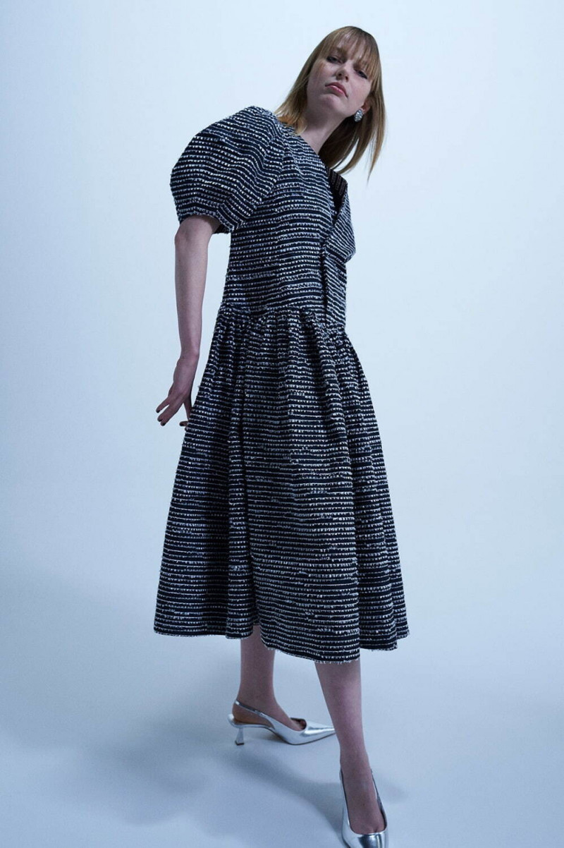 She Tokyo lookbook for Spring/Summer 2023