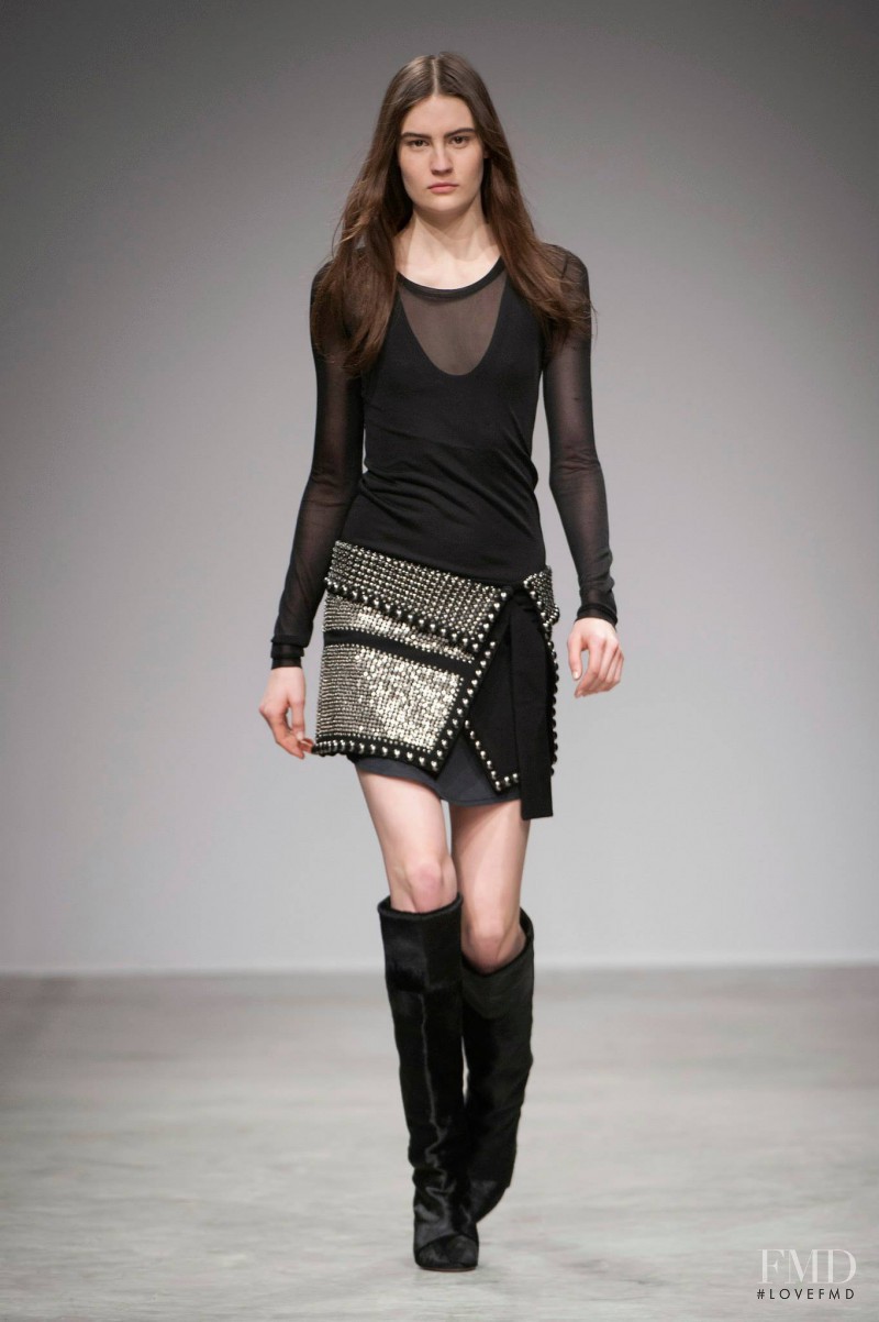 Maria Bradley featured in  the Isabel Marant fashion show for Autumn/Winter 2013