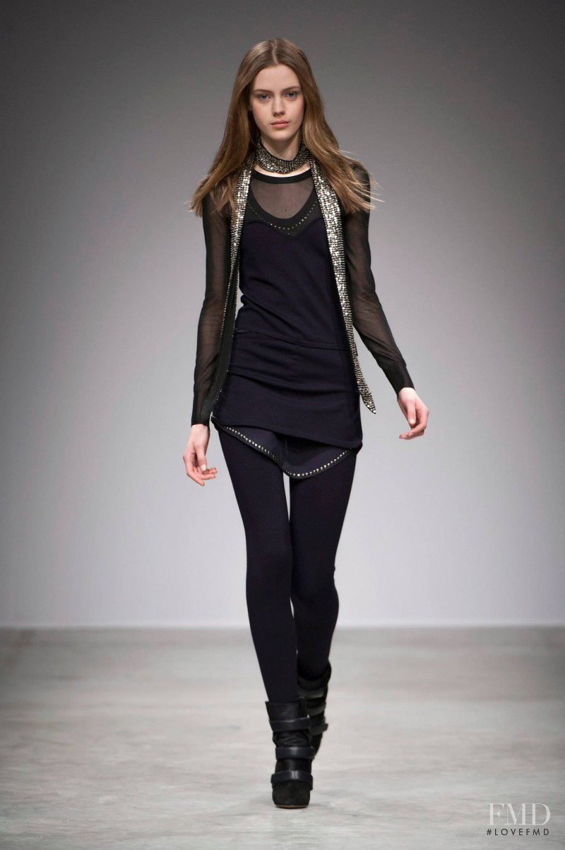 Esther Heesch featured in  the Isabel Marant fashion show for Autumn/Winter 2013