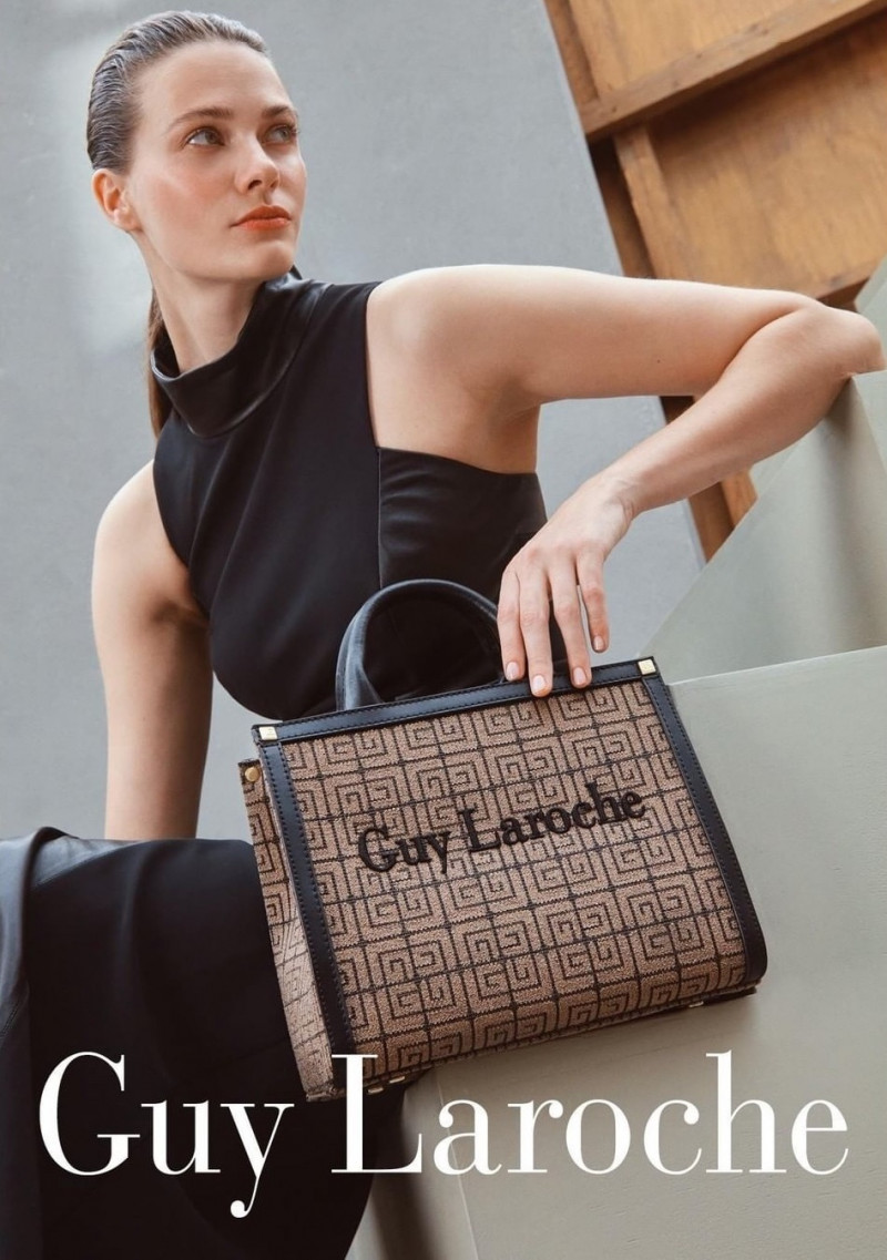 Guy Laroche advertisement for Autumn/Winter 2023