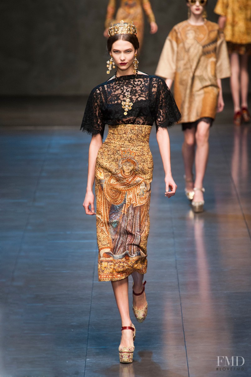 Karlie Kloss featured in  the Dolce & Gabbana fashion show for Autumn/Winter 2013