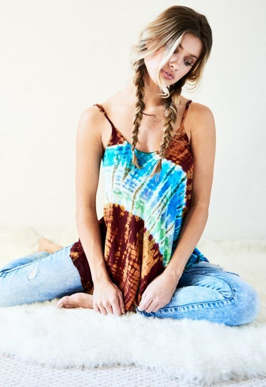 Maggie Rawlins featured in  the Earthbound Trading advertisement for Spring/Summer 2016