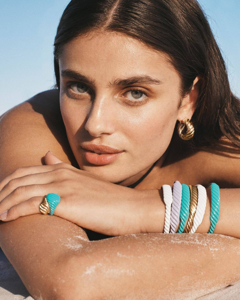 Taylor Hill featured in  the David Yurman Sculpted Cable Collection advertisement for Summer 2023