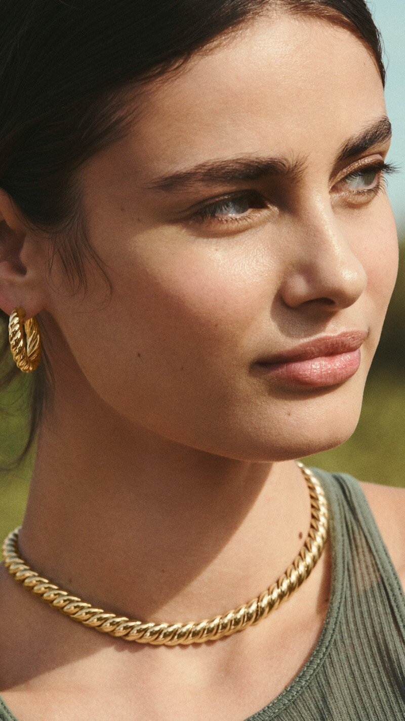 Taylor Hill featured in  the David Yurman advertisement for Spring/Summer 2023