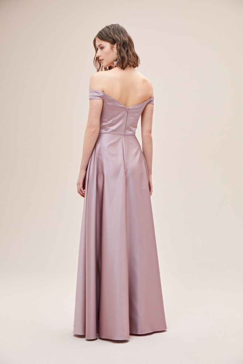 Tess Van de Bleek featured in  the Oleg Cassini catalogue for Autumn/Winter 2020