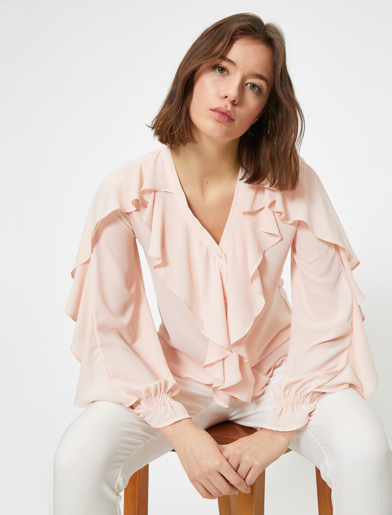 Tess Van de Bleek featured in  the Koton catalogue for Spring/Summer 2021