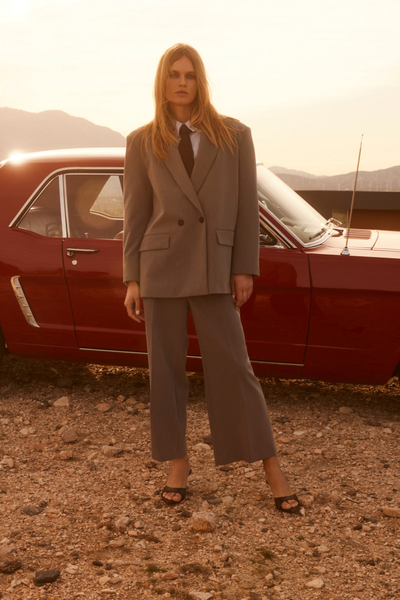 Anna Ewers featured in  the Zara advertisement for Spring/Summer 2023