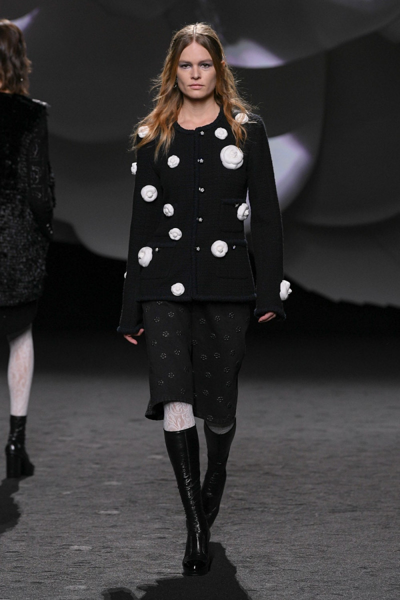 Anna Ewers featured in  the Chanel fashion show for Autumn/Winter 2023