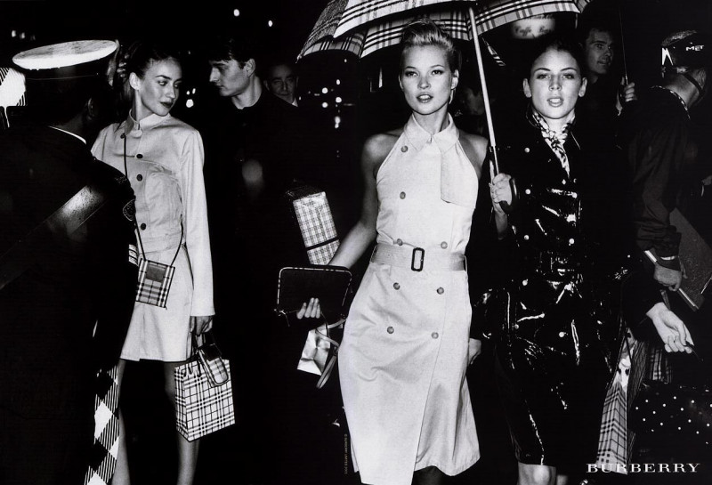 Kate Moss featured in  the Burberry advertisement for Spring/Summer 2001
