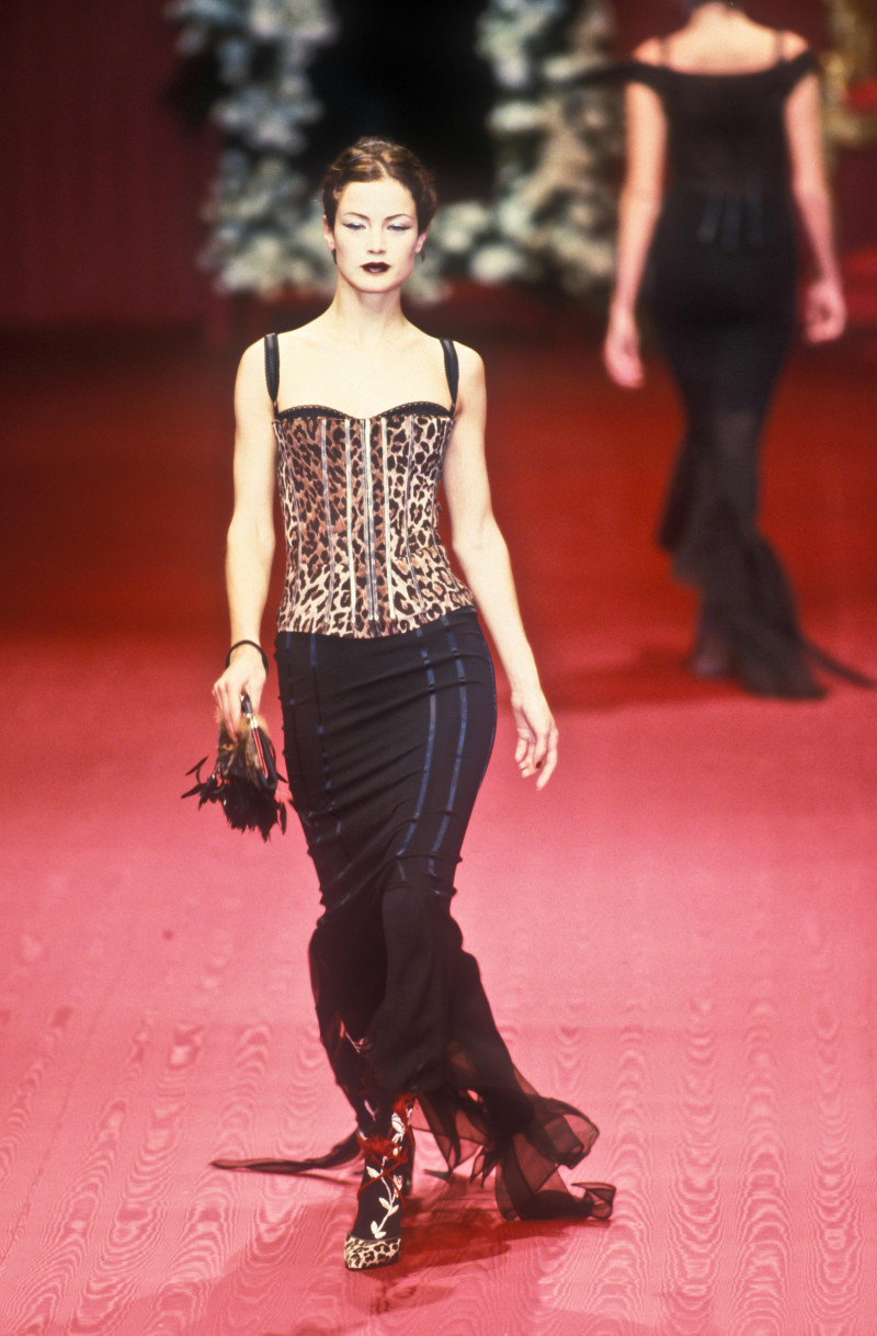 Carolyn Murphy featured in  the Dolce & Gabbana fashion show for Autumn/Winter 1997