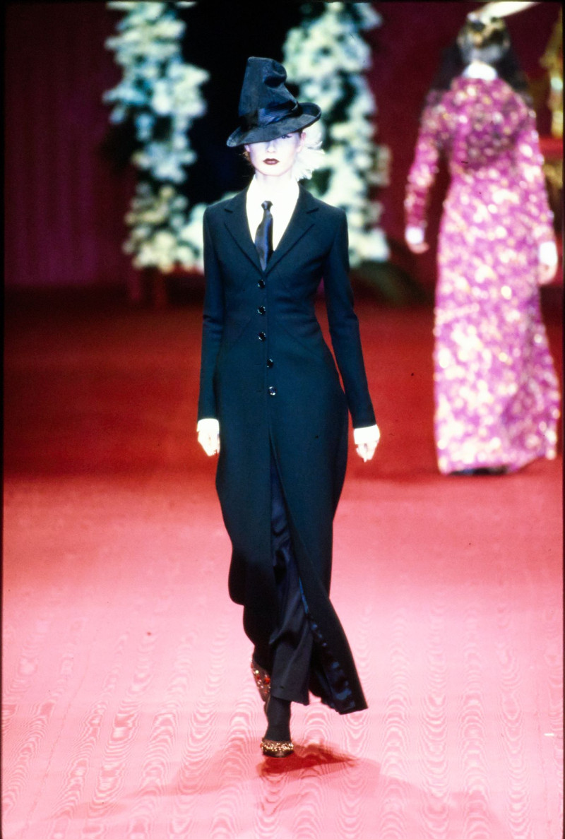 Dolce & Gabbana fashion show for Autumn/Winter 1997