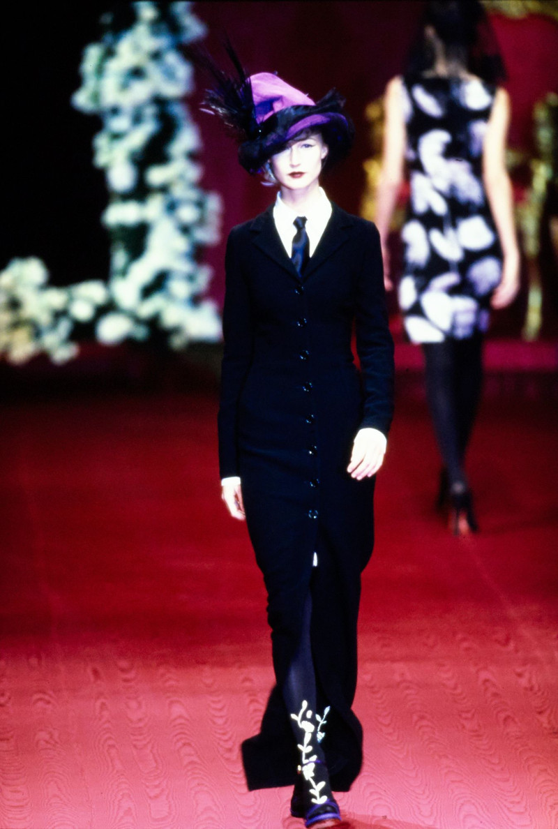 Dolce & Gabbana fashion show for Autumn/Winter 1997