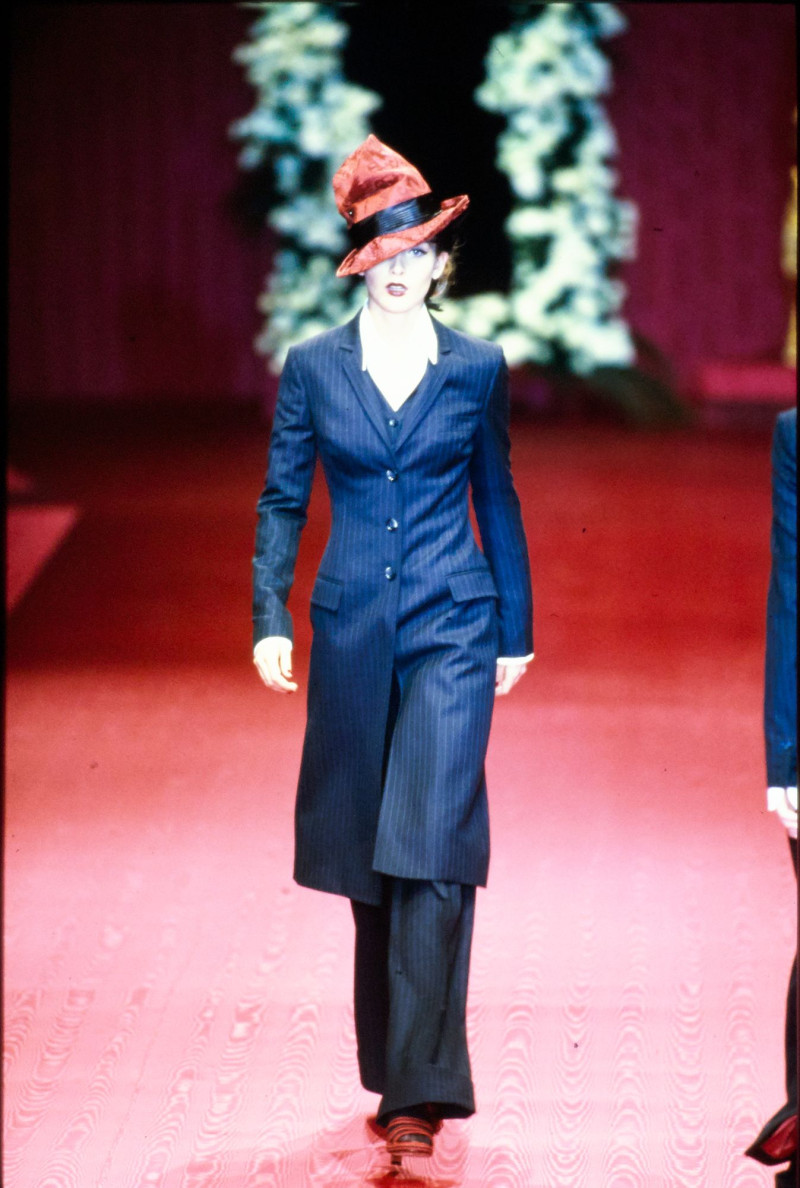 Dolce & Gabbana fashion show for Autumn/Winter 1997