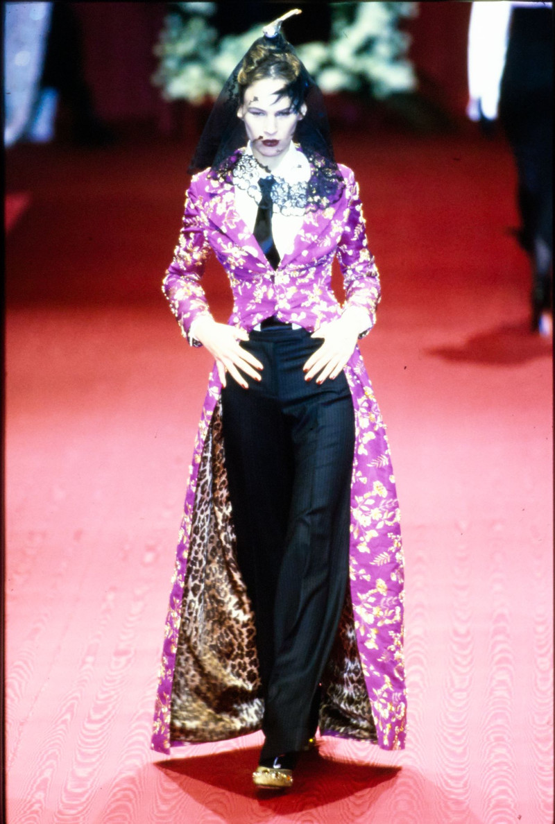 Dolce & Gabbana fashion show for Autumn/Winter 1997