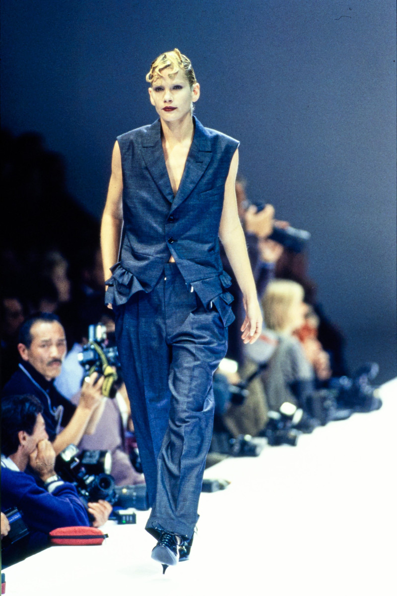 Comme Des Garcons fashion show for Spring/Summer 1995