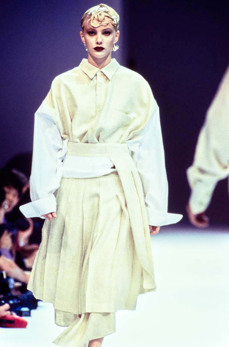 Comme Des Garcons fashion show for Spring/Summer 1995