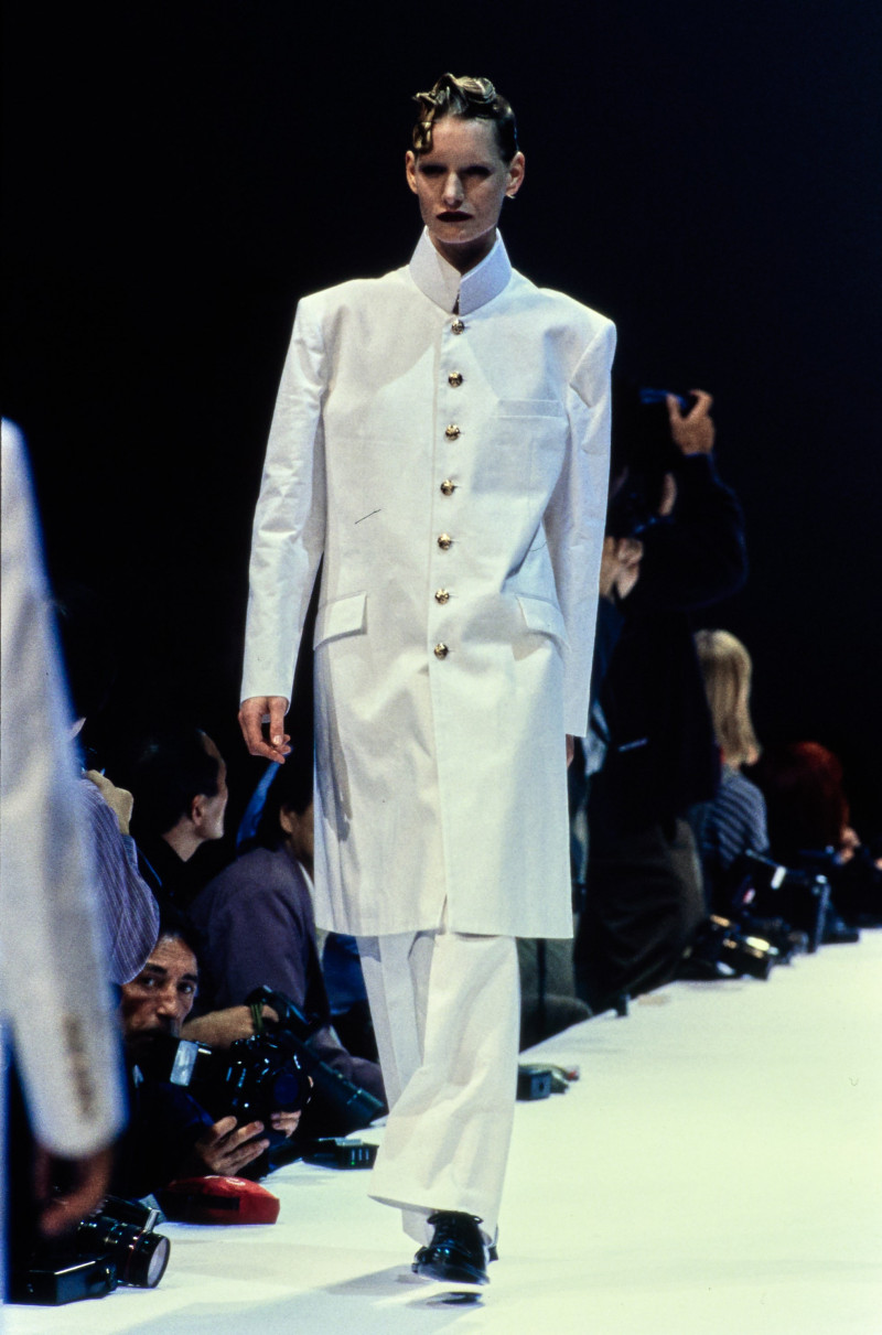 Comme Des Garcons fashion show for Spring/Summer 1995