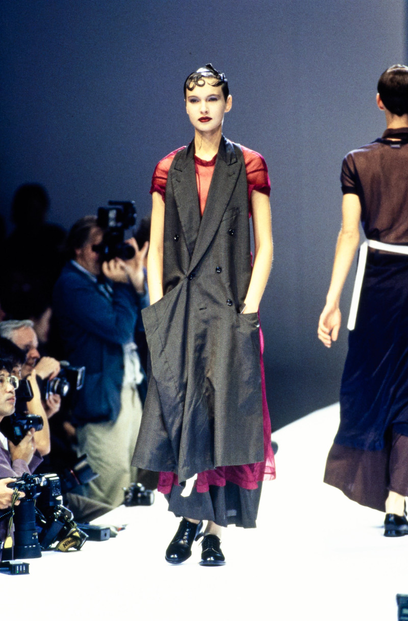 Comme Des Garcons fashion show for Spring/Summer 1995