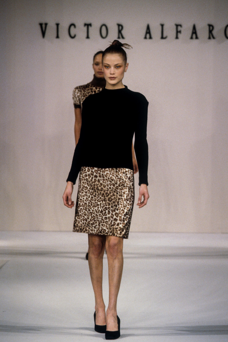 Carolyn Murphy featured in  the Victor Alfaro fashion show for Autumn/Winter 1995