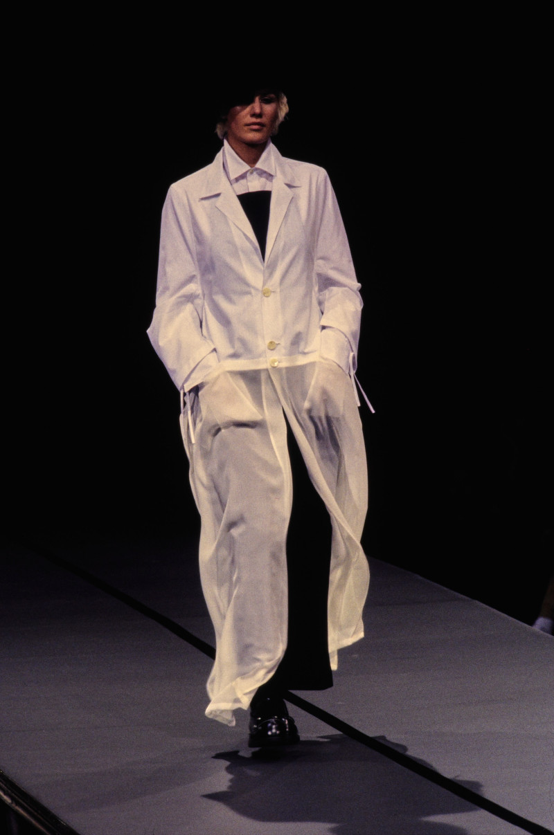 Yohji Yamamoto fashion show for Autumn/Winter 1995